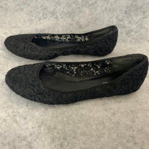 Call it Spring Lace Flats